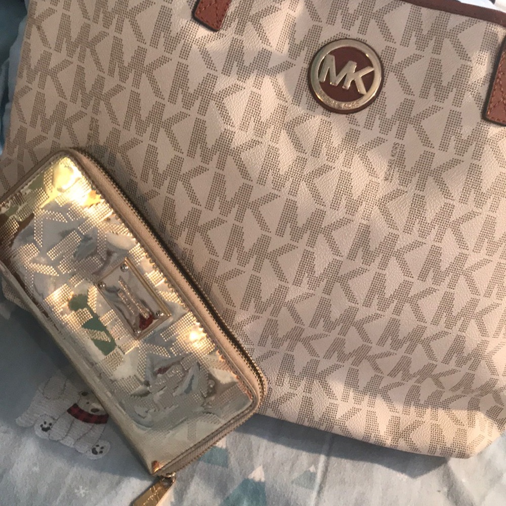 Michael Kors wallet